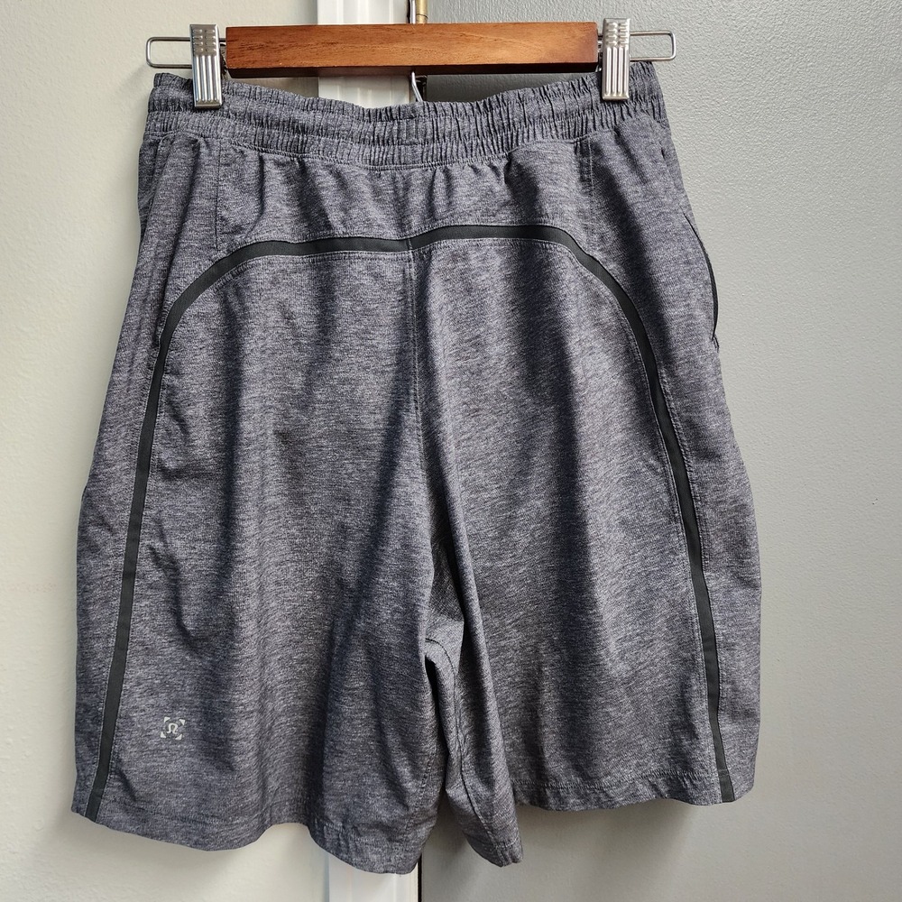 Lululemon Pace Breaker Shorts Mens Small Gray Lined LM7AAYS Lightweight Tech